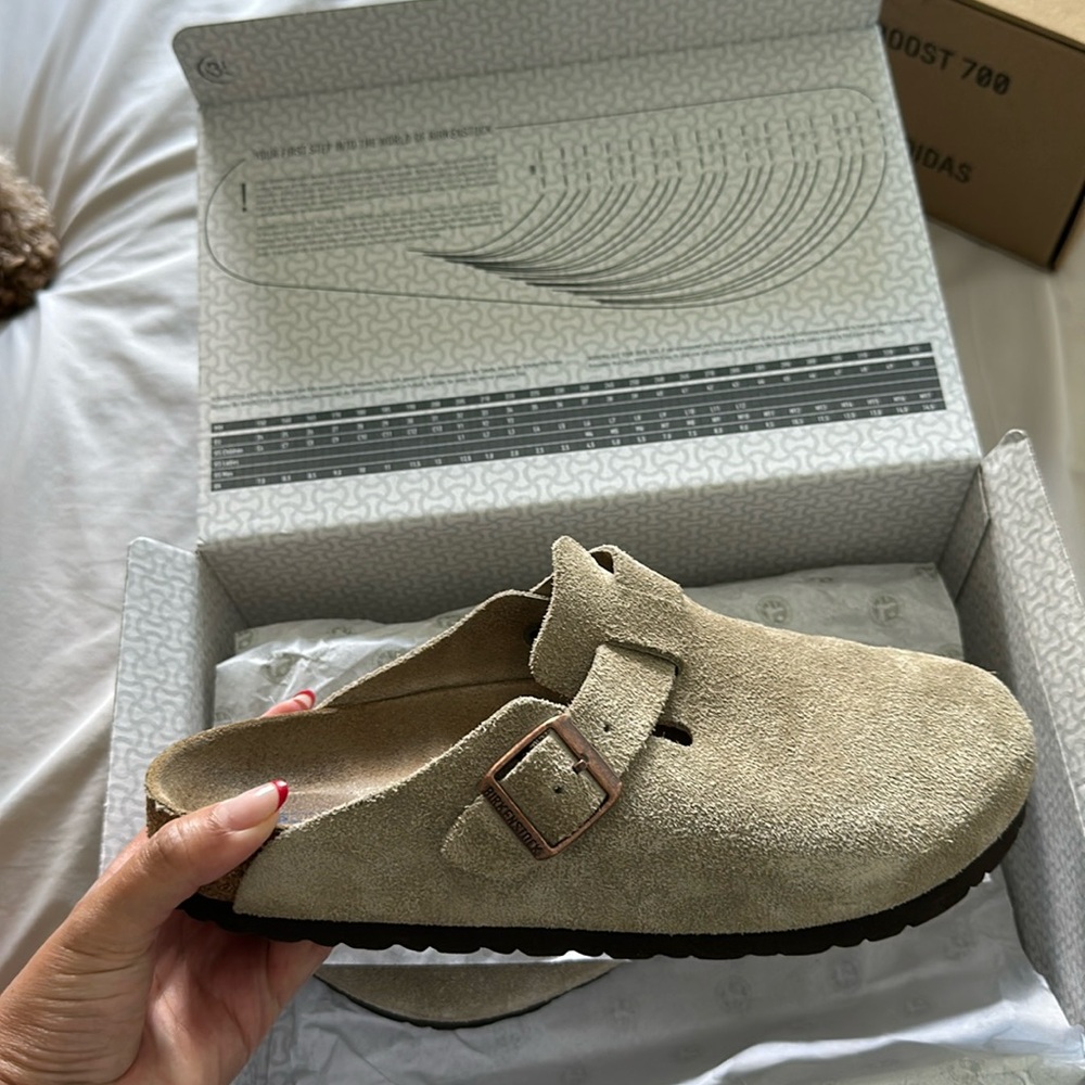 BOSTON Birkenstock in color taupe